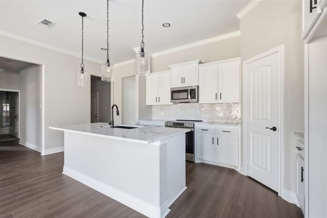 215 Trevor Lane, Greenville, TX 75402