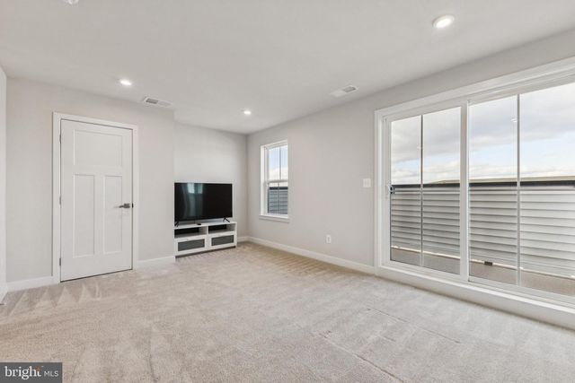 46298 MOUNT KELLOGG TER, Sterling, VA 20164