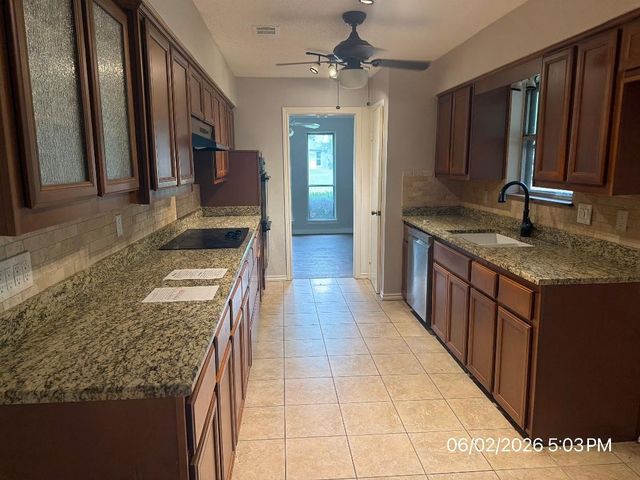 103 Red Bud Court, Oak Leaf, TX 75154