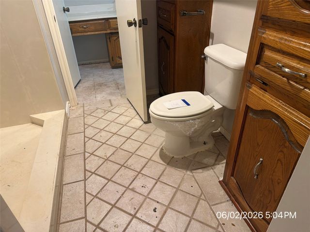 103 Red Bud Court, Oak Leaf, TX 75154