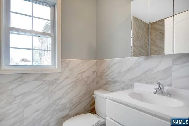 175 Windsor Street 2, Kearny, NJ 07032