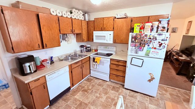 4632 S ARLINGTON PARK DR, West Valley City, UT 84120