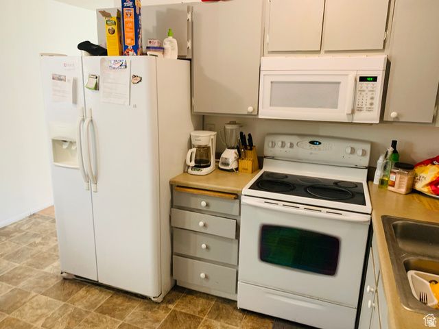 4632 S ARLINGTON PARK DR, West Valley City, UT 84120