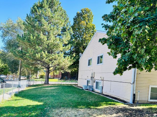 4632 S ARLINGTON PARK DR, West Valley City, UT 84120