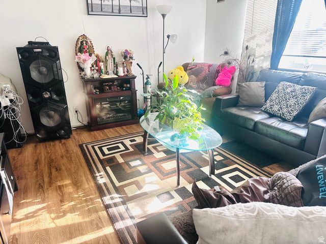 4632 S ARLINGTON PARK DR, West Valley City, UT 84120