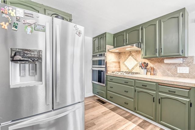 6737 N Harrison Avenue, Fresno, CA 93711