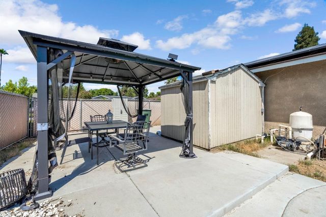 6737 N Harrison Avenue, Fresno, CA 93711