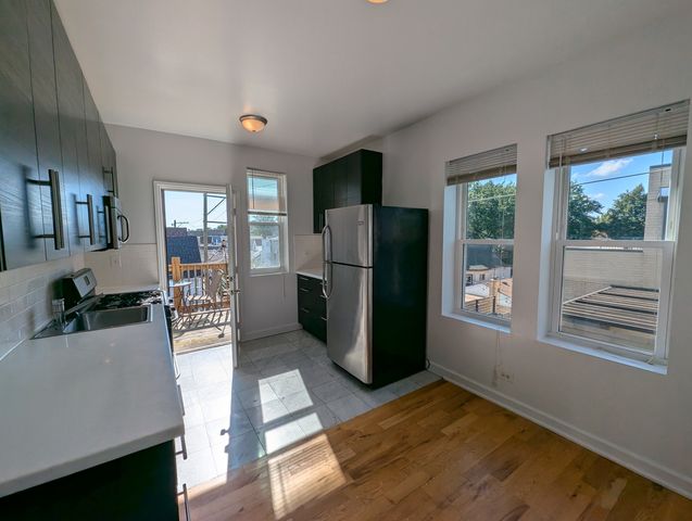 2347 N Drake Avenue 2, Chicago, IL 60647