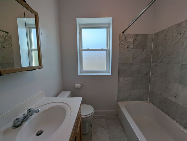 2347 N Drake Avenue 2, Chicago, IL 60647