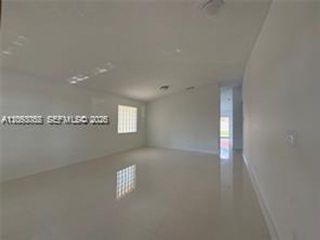 14845 SW 36th Ter, Miami, FL 33185