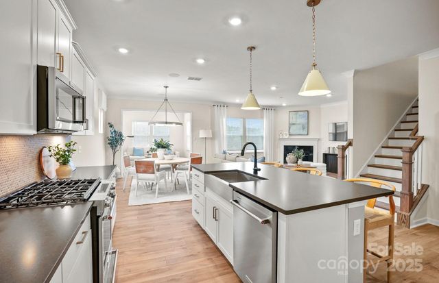 15016 Meadows Hunt Lane 158, Huntersville, NC 28078