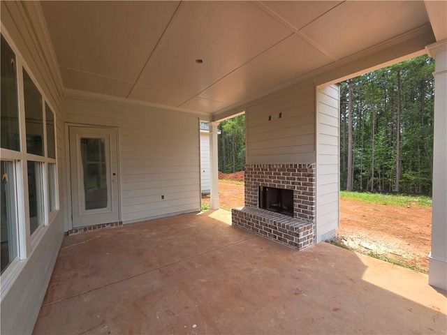 313 Meadows Drive, Bethlehem, GA 30620