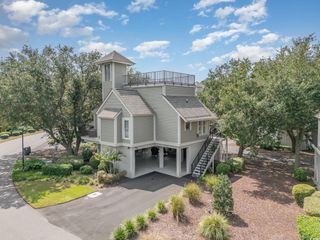 1608 Harbor Dr., North Myrtle Beach, SC 29582