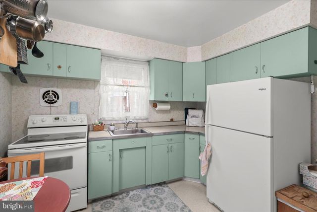 2814 CHESLEY AVE, Baltimore, MD 21234