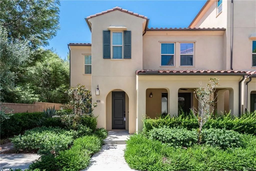 256 Borrego, Irvine, CA 92618