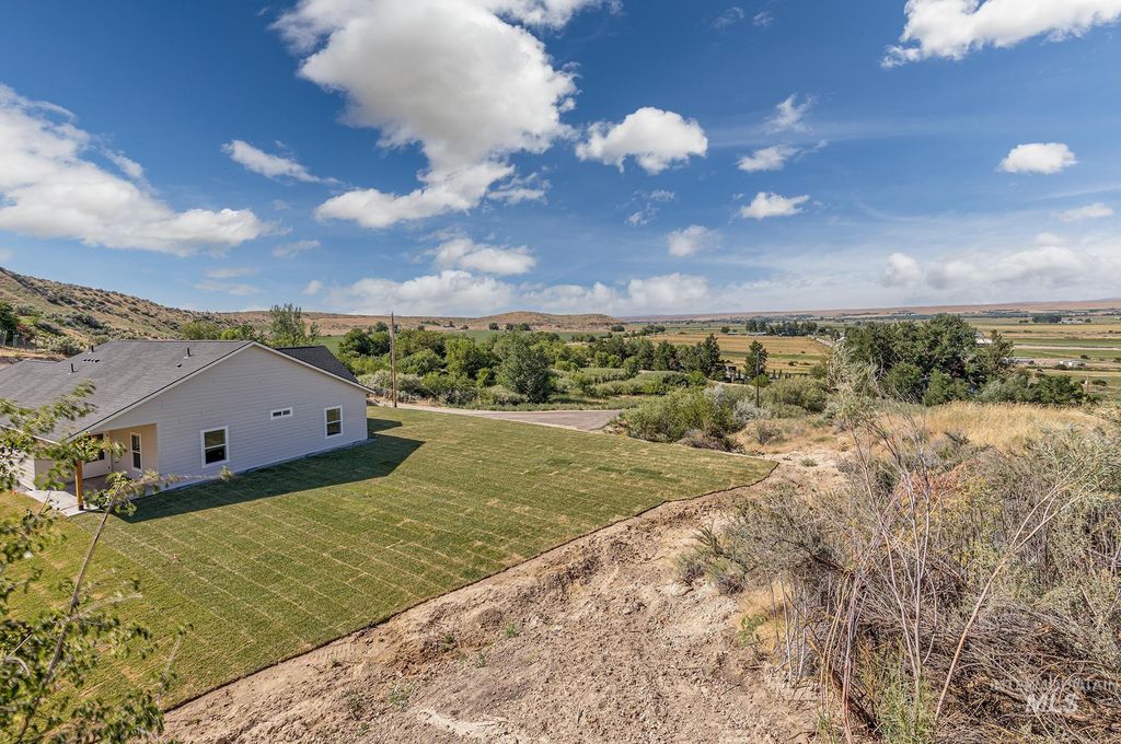 3355 County Line Road, New Plymouth, ID 83655