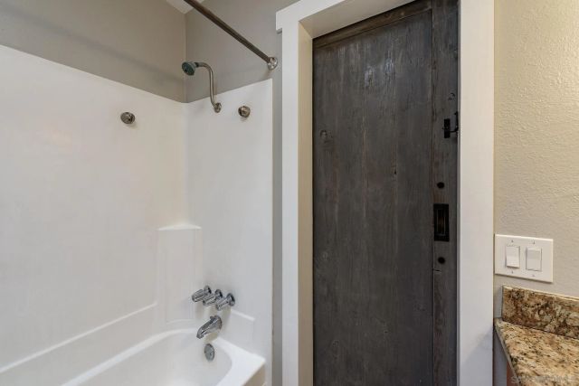 8721 Wahl St, Santee, CA 92071