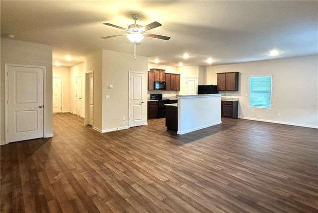 916 Independence Avenue, Pendergrass, GA 30567