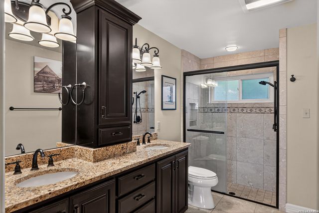 104 WILD CHERRY LN, Boerne, TX 78006