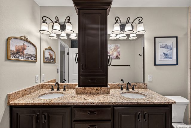 104 WILD CHERRY LN, Boerne, TX 78006