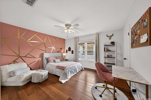 104 WILD CHERRY LN, Boerne, TX 78006