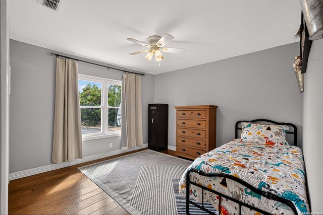 104 WILD CHERRY LN, Boerne, TX 78006