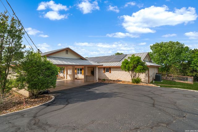 104 WILD CHERRY LN, Boerne, TX 78006