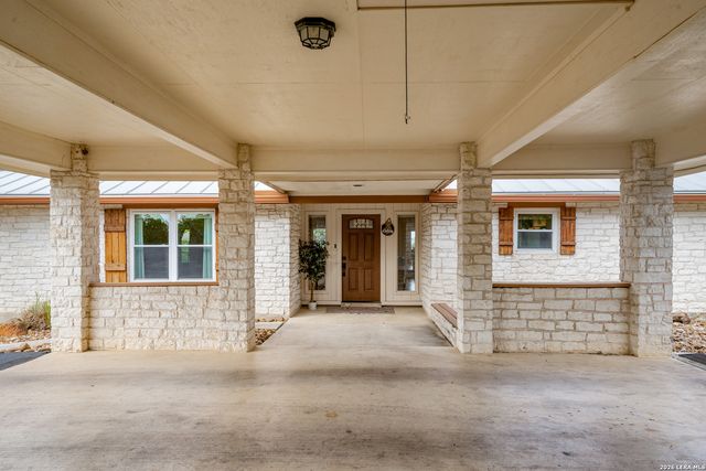 104 WILD CHERRY LN, Boerne, TX 78006