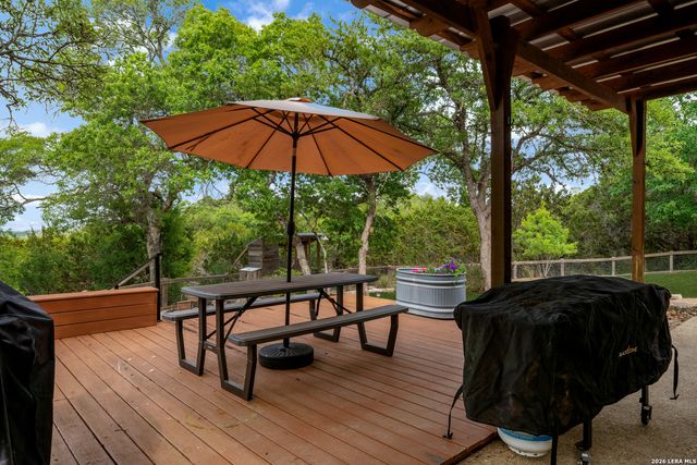 104 WILD CHERRY LN, Boerne, TX 78006