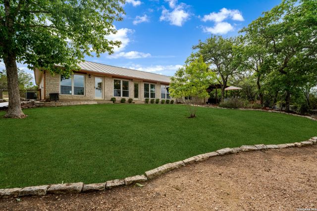 104 WILD CHERRY LN, Boerne, TX 78006