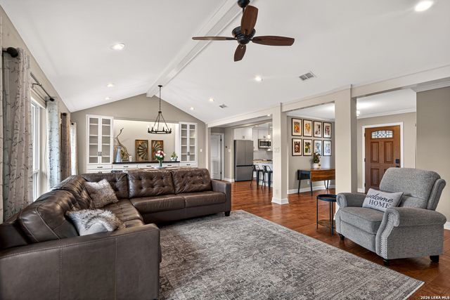 104 WILD CHERRY LN, Boerne, TX 78006