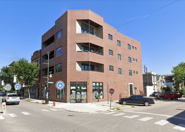 2933 N Milwaukee Avenue, Chicago, IL 60618