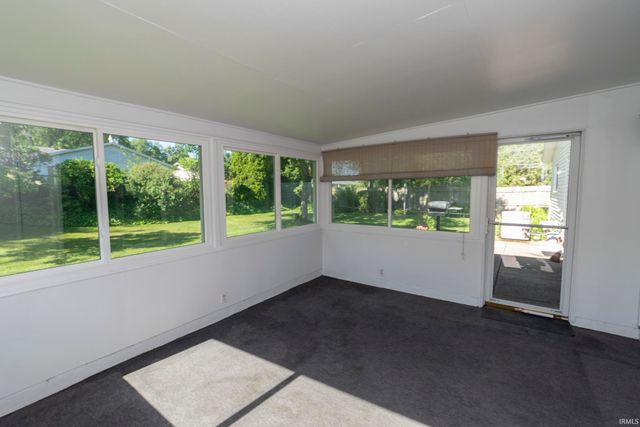 1936 Piedmont Way, South Bend, IN 46614