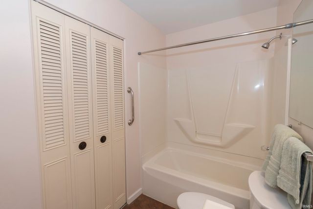 1936 Piedmont Way, South Bend, IN 46614