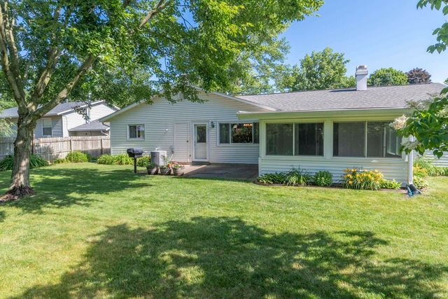 1936 Piedmont Way, South Bend, IN 46614