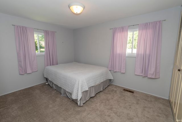 1936 Piedmont Way, South Bend, IN 46614