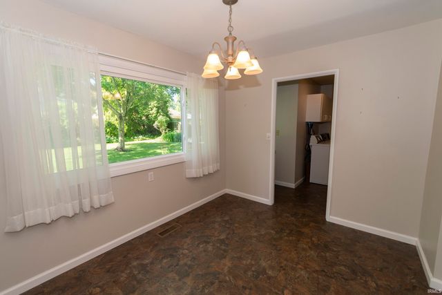 1936 Piedmont Way, South Bend, IN 46614