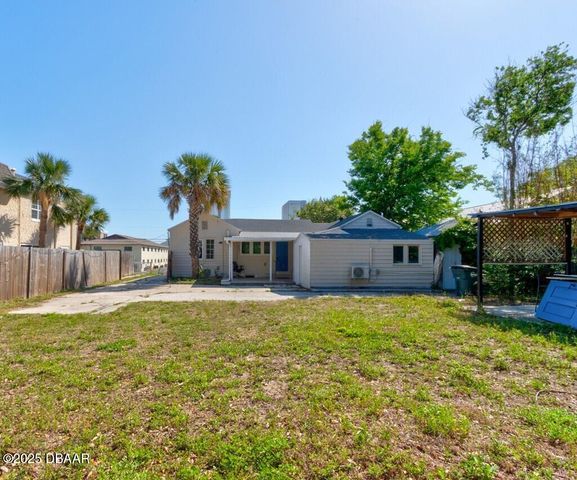 425 N Oleander Avenue, Daytona Beach, FL 32118