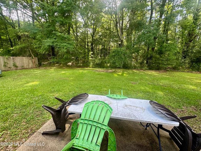 3927 Lost Lake Circle, Jackson, MS 39212