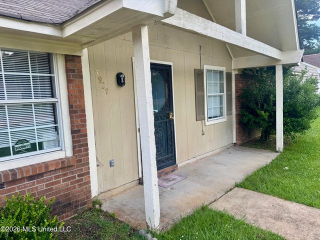3927 Lost Lake Circle, Jackson, MS 39212