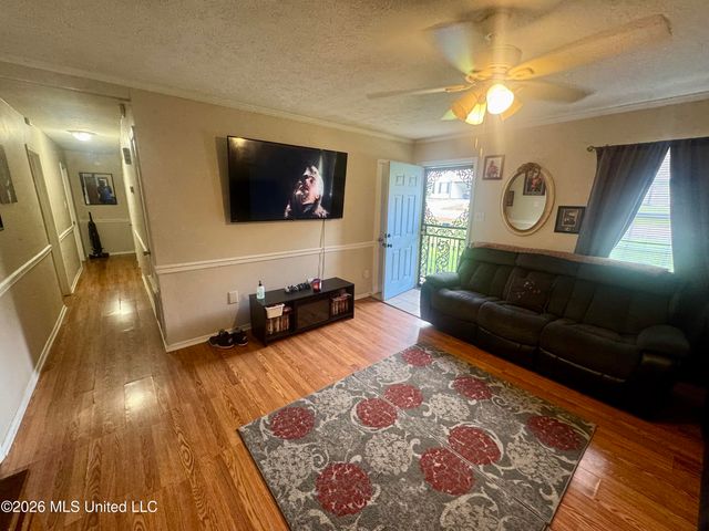 3927 Lost Lake Circle, Jackson, MS 39212