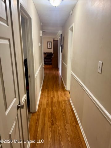 3927 Lost Lake Circle, Jackson, MS 39212