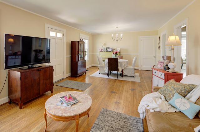 1005 S Crest Road, Rossville, GA 30741