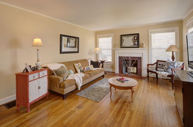 1005 S Crest Road, Rossville, GA 30741