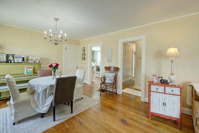 1005 S Crest Road, Rossville, GA 30741