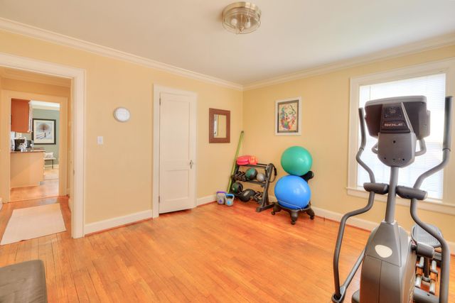 1005 S Crest Road, Rossville, GA 30741