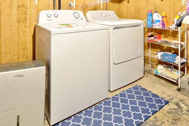 1005 S Crest Road, Rossville, GA 30741