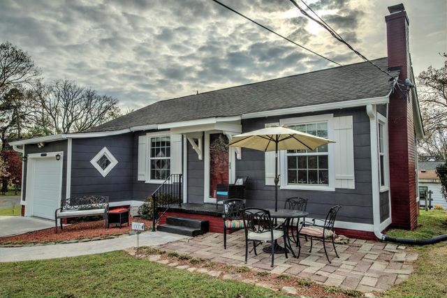 1005 S Crest Road, Rossville, GA 30741