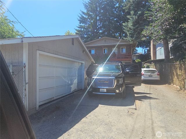 1349 S Highland Drive, Tacoma, WA 98465
