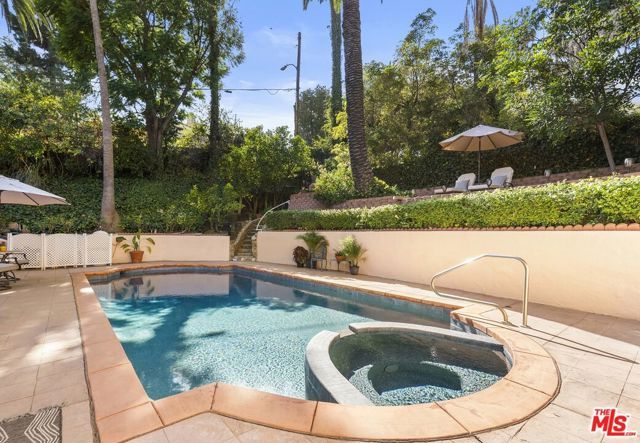 2001 Holly Hill Terrace, Los Angeles, CA 90068